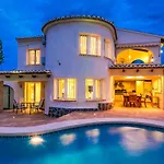 Casa Pinos ヴィラ ベニッサ