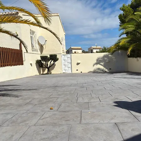 ヴィラ Casa Pinos